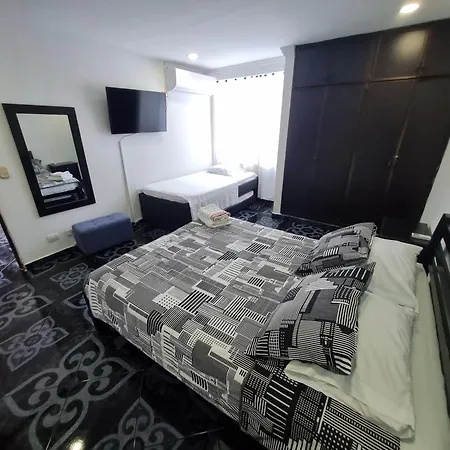 Apartamento En Piso 12 Vista Al Laguito Por Parceros Group *