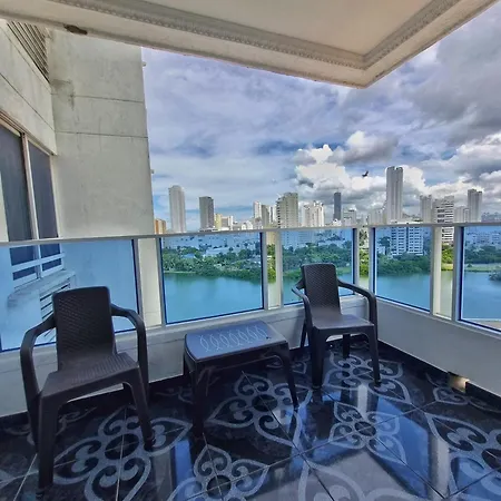 Apartamento En Piso 12 Vista Al Laguito Por Parceros Group